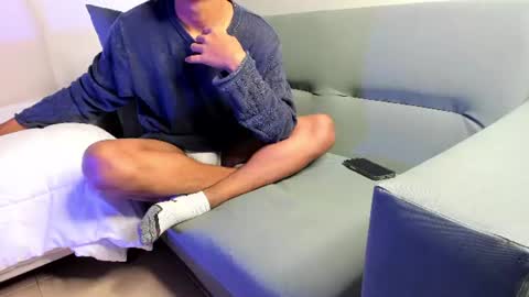 Snapshot of thiagovega_ chatting on 07-14-26, 04:06 thiagovega_ online show from 07-14-26, 04:06