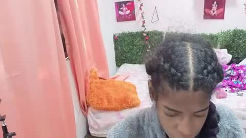 Snapshot of thiana_horny chatting on 07-01-26, 03:23 thiana_horny online show from 07-01-26, 03:23