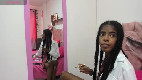 thianahorny online show from 10-30-25, 01:12