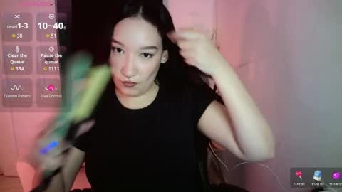Snapshot of thiara_dor chatting on 05-10-26, 03:44 Thiara Next Stream 0211 get my social media 3 online show from 05-10-26, 03:44