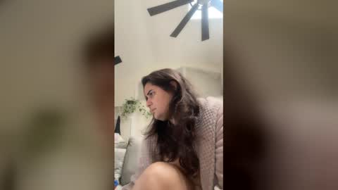 ThatsaGurl online show from 11-30-25, 02:21