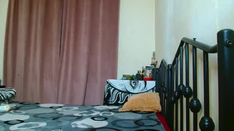 Maria online show from 12-04-25, 07:44