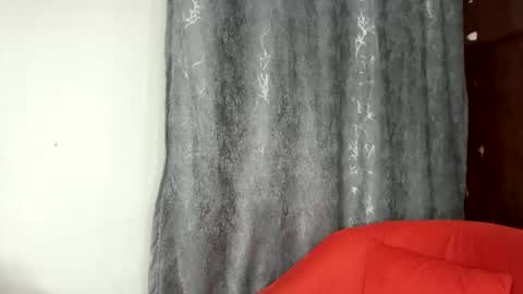 Snapshot of thick_jojo chatting on 11-17-25, 06:35 Call me Taliee online show from 11-17-25, 06:35