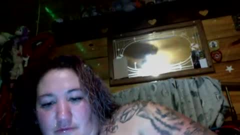 Snapshot of thickandjuicy7612 chatting on 12-19-24, 01:40 thickandjuicy7612 online show from 12-19-24, 01:40