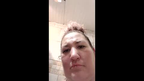 Snapshot of thickandjuicy7612 chatting on 01-23-25, 01:19 thickandjuicy7612 online show from 01-23-25, 01:19
