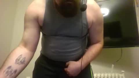 Snapshot of thickandnerdy1129 chatting on 06-10-26, 04:01 thickandnerdy1129 online show from 06-10-26, 04:01