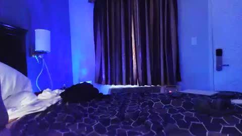 Snapshot of thickascole chatting on 10-31-25, 07:26 thickascole online show from 10-31-25, 07:26