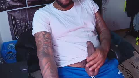 thickchickluver online show from 10-31-25, 09:54