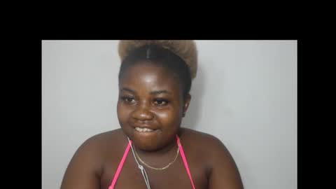 Snapshot of thickebonny7 chatting on 02-08-26, 07:17 thickebonny7 online show from 02-08-26, 07:17