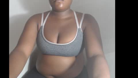 Snapshot of thickebonny7 chatting on 03-16-26, 08:13 thickebonny7 online show from 03-16-26, 08:13