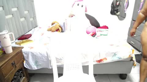 Snapshot of thickebonymilf chatting on 05-16-26, 03:14 XIOMARA online show from 05-16-26, 03:14