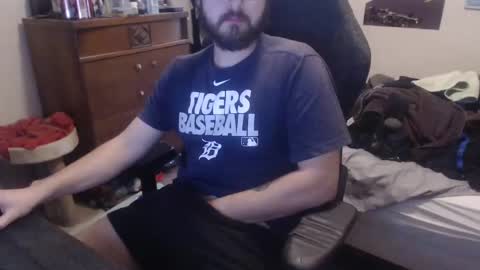 Snapshot of thickgarrett chatting on 12-15-24, 08:04 thickgarrett online show from 12-15-24, 08:04