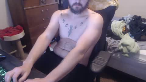 Snapshot of thickgarrett chatting on 12-20-24, 08:45 thickgarrett online show from 12-20-24, 08:45