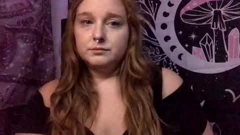 Snapshot of thickgingergoddess chatting on 10-06-25, 03:48 Ariel online show from 10-06-25, 03:48