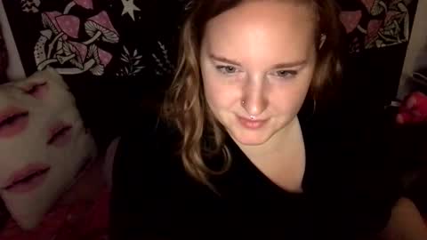 Snapshot of thickgingergoddess chatting on 10-13-25, 02:55 Ariel online show from 10-13-25, 02:55