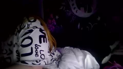 Snapshot of thickgingergoddess chatting on 12-03-25, 05:15 Ariel online show from 12-03-25, 05:15