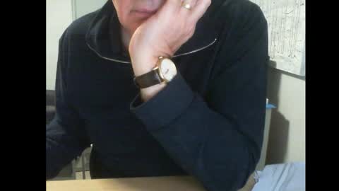 Snapshot of thickmelnik chatting on 04-27-26, 12:58 James online show from 04-27-26, 12:58