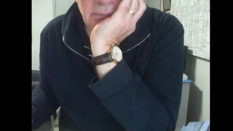 Snapshot of thickmelnik chatting on 04-28-26, 02:55 James online show from 04-28-26, 02:55