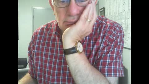 Snapshot of thickmelnik chatting on 05-02-26, 04:17 James online show from 05-02-26, 04:17