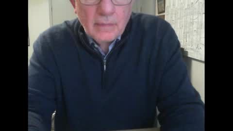 Snapshot of thickmelnik chatting on 05-08-26, 02:11 James online show from 05-08-26, 02:11