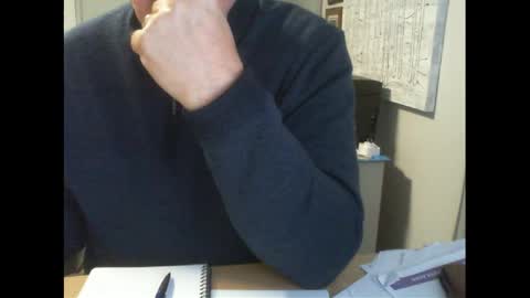 Snapshot of thickmelnik chatting on 05-12-26, 02:58 James online show from 05-12-26, 02:58