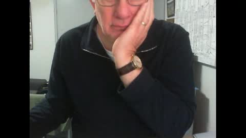 Snapshot of thickmelnik chatting on 05-17-26, 03:37 James online show from 05-17-26, 03:37