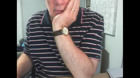 Snapshot of thickmelnik chatting on 05-18-26, 02:29 James online show from 05-18-26, 02:29