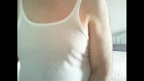 Snapshot of thickmelnik chatting on 05-29-26, 02:20 James online show from 05-29-26, 02:20