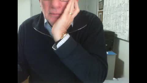 Snapshot of thickmelnik chatting on 06-23-26, 02:26 James online show from 06-23-26, 02:26