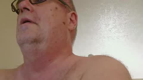 Snapshot of thickwhiteload chatting on 06-07-26, 06:22 thickwhiteload online show from 06-07-26, 06:22