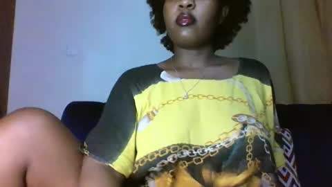 Snapshot of thickyannah2 chatting on 11-21-25, 12:10 thickyannah online show from 11-21-25, 12:10