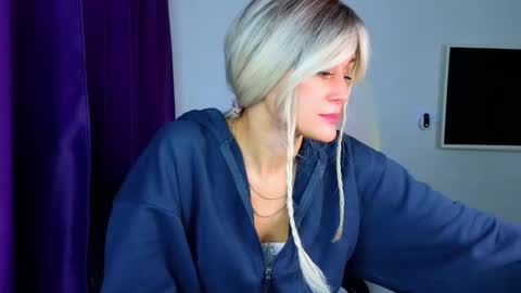 thief_of_hearts_ online show from 11-20-25, 10:42