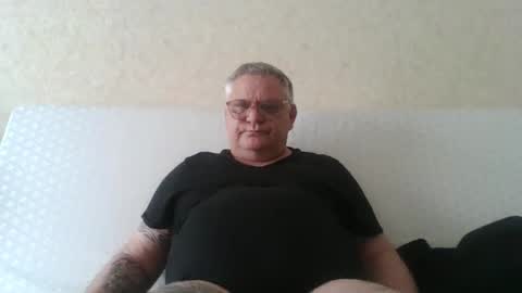 Snapshot of thierrysymp chatting on 05-12-26, 05:10 Thierrysymp online show from 05-12-26, 05:10