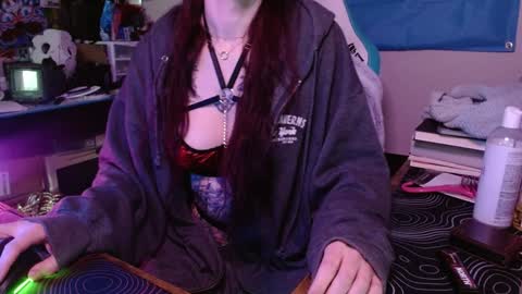 Snapshot of thighsnacks chatting on 01-06-25, 08:39 snacks online show from 01-06-25, 08:39