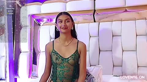 Eva  online show from 01-24-25, 08:13