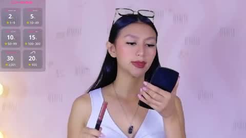 Snapshot of thin_eva chatting on 06-25-26, 01:04 Eva online show from 06-25-26, 01:04