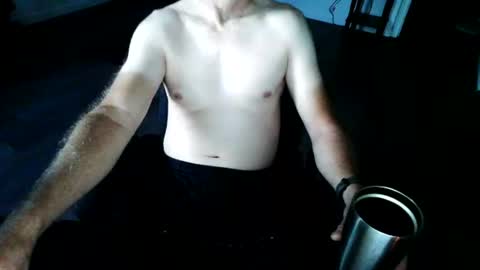 Snapshot of thinboy4moon chatting on 07-12-26, 10:06 thinboy4moon online show from 07-12-26, 10:06