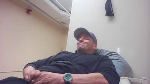 Snapshot of thiodio771111 chatting on 06-16-26, 01:14 thio dio online show from 06-16-26, 01:14