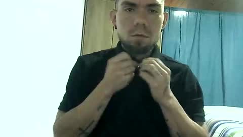 Snapshot of thomas2wood chatting on 04-12-26, 02:05 Thomas2Wood online show from 04-12-26, 02:05