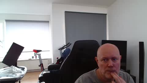 Snapshot of thomas315627 chatting on 03-10-26, 11:48 thomas315627 online show from 03-10-26, 11:48