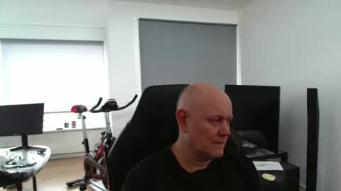 thomas315627 online show from 04-04-26, 12:02