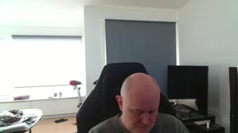 thomas315627 online show from 04-06-26, 04:08