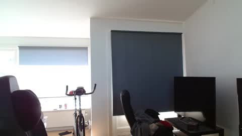 thomas315627 online show from 04-22-26, 02:40