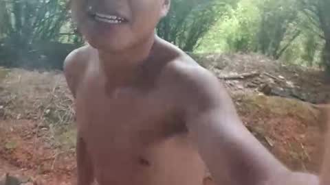 Snapshot of thomas_ben chatting on 04-12-26, 10:26 Thomas online show from 04-12-26, 10:26