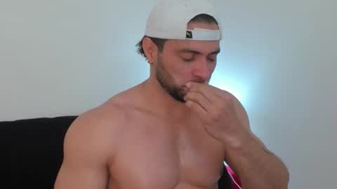 Thomas Brandon online show from 02-11-26, 04:06