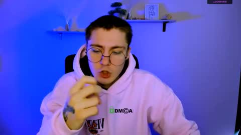 thomas_crow online show from 02-05-26, 09:47