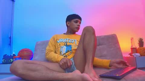 THOMAS  JOHANN online show from 11-20-25, 01:50