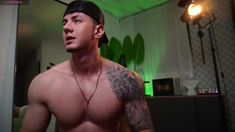 Thomas Falcon online show from 02-27-26, 11:49