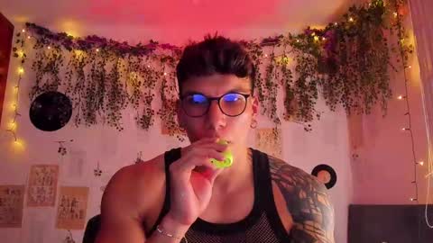 Thomas Grey online show from 02-14-25, 01:34