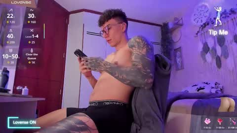 Thomas Grey online show from 09-12-25, 10:59